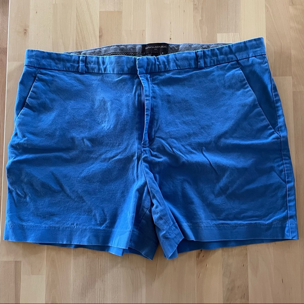 Banana Republic Blue Chino Shorts Sz 16